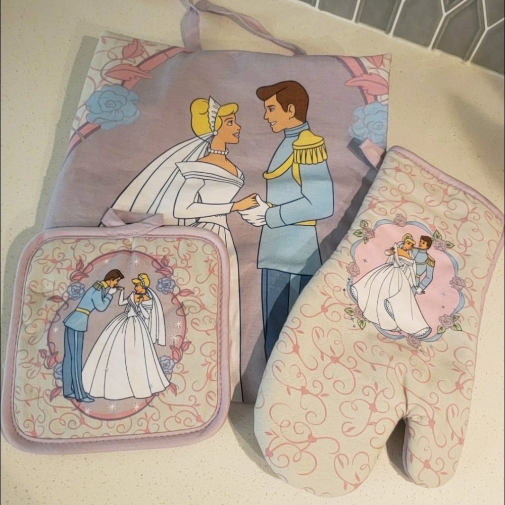 Disney Cinderella and Prince Charming Wedding Vintage kitchen set